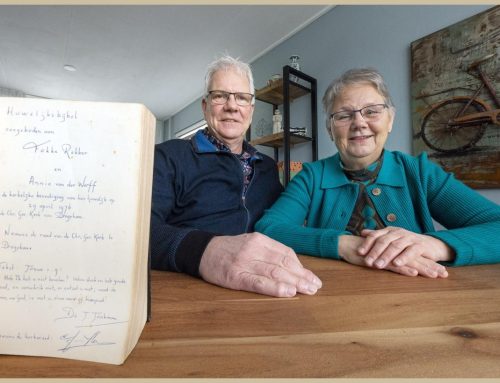 Fokke en Annie Rekker kregen in 1976 Jozua 1:9 als trouwtekst. ‘Altyd hawwe wy field dat God mei ús mei gie’